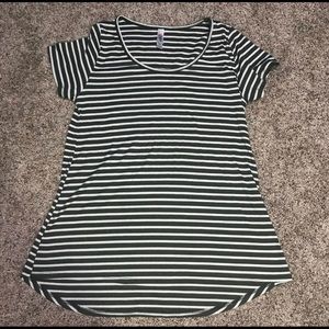 Lularoe Classic Tee